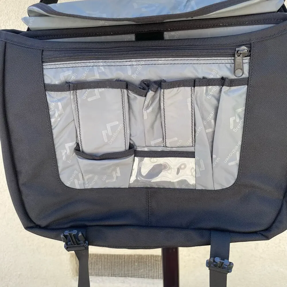 Brenthaven Black Nylon Messenger Laptop Bag 14